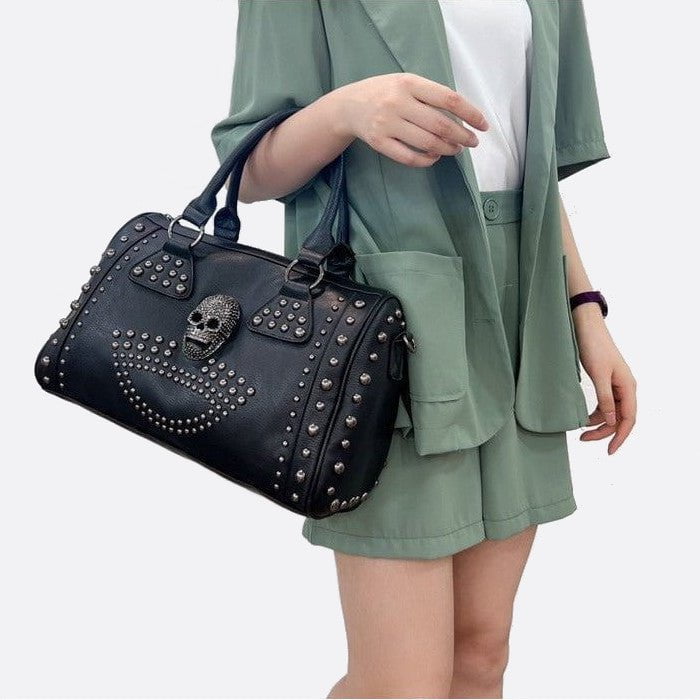 sac à main cuir noir clouté femme