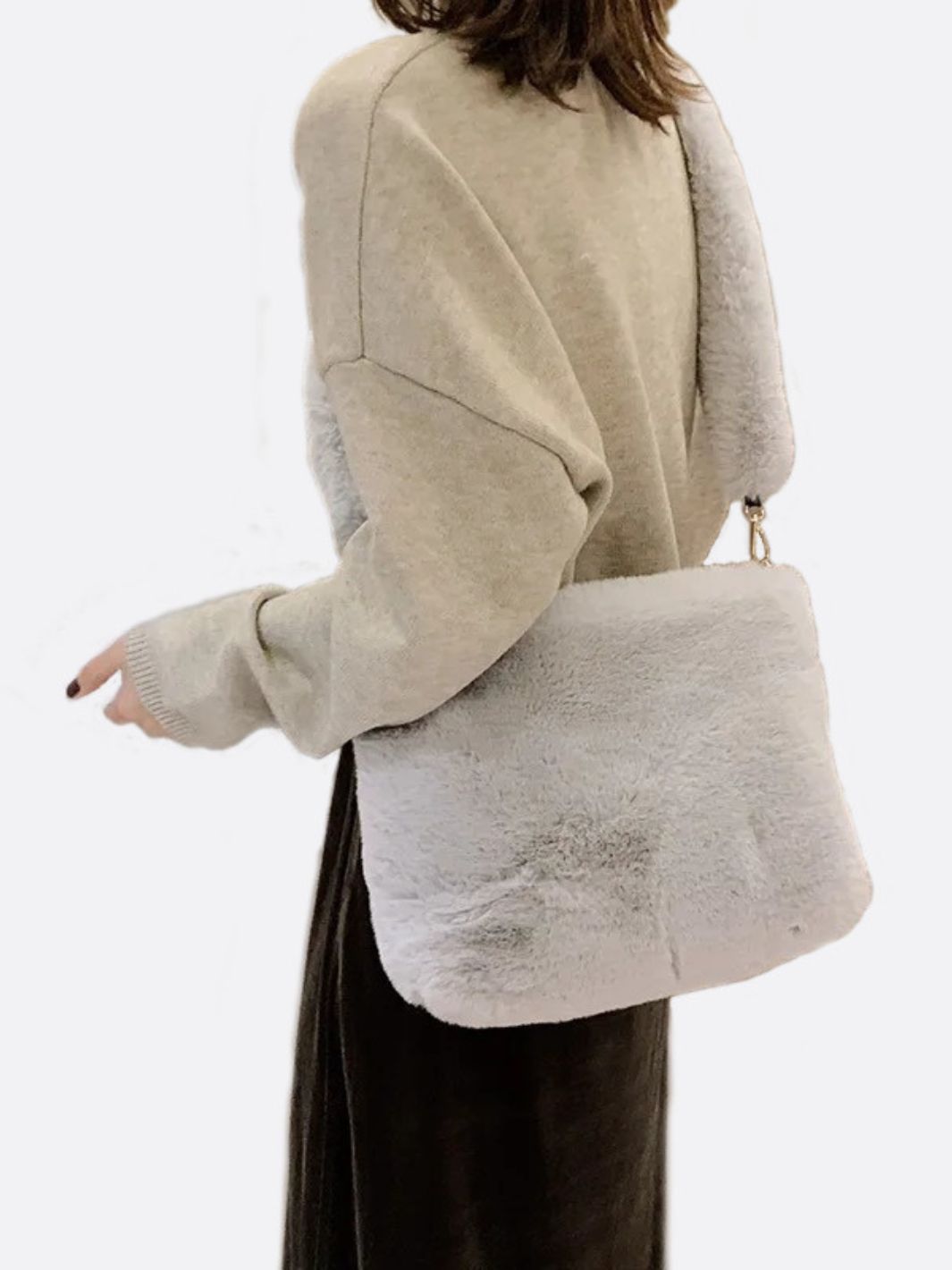 Sac bandoulière fausse fourrure gris clair