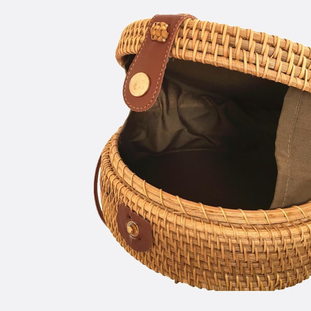 Round woven rattan shoulder bag