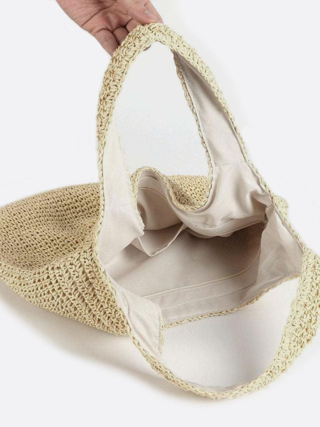 Straw bag with zipper