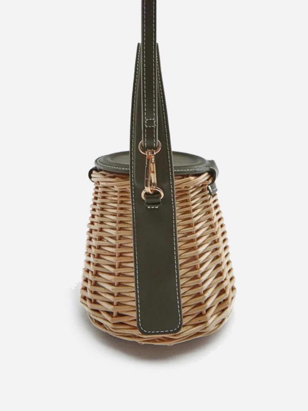 Round rattan bag